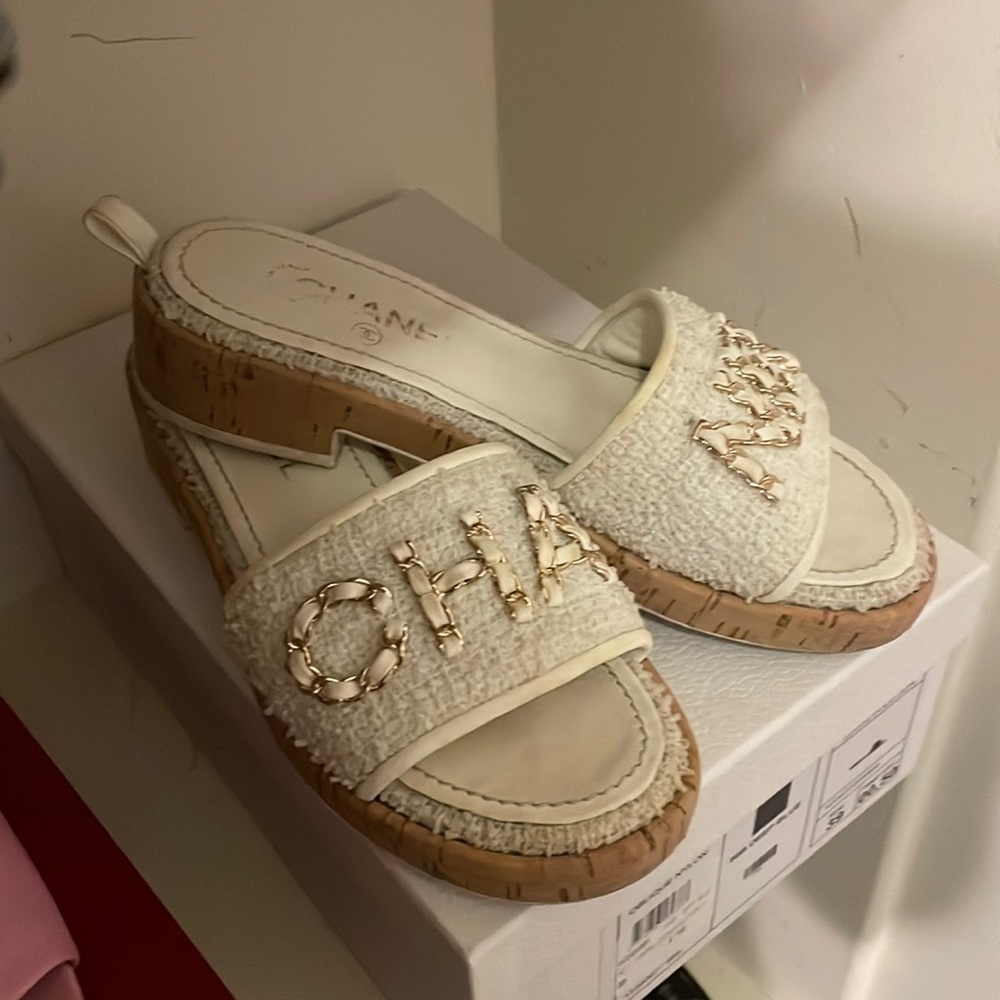 Chanel slides 39